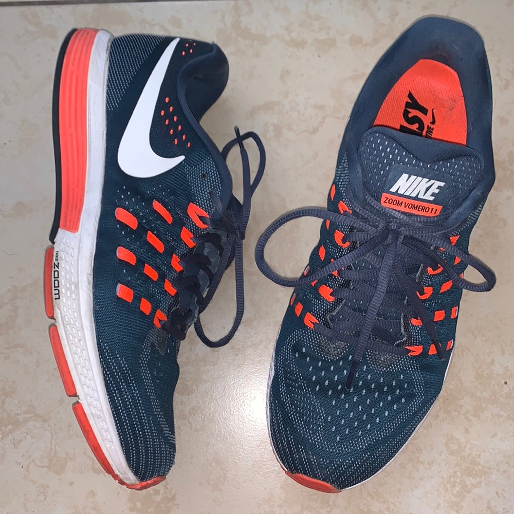 Nike Training Shoes - Picture 2 of 6